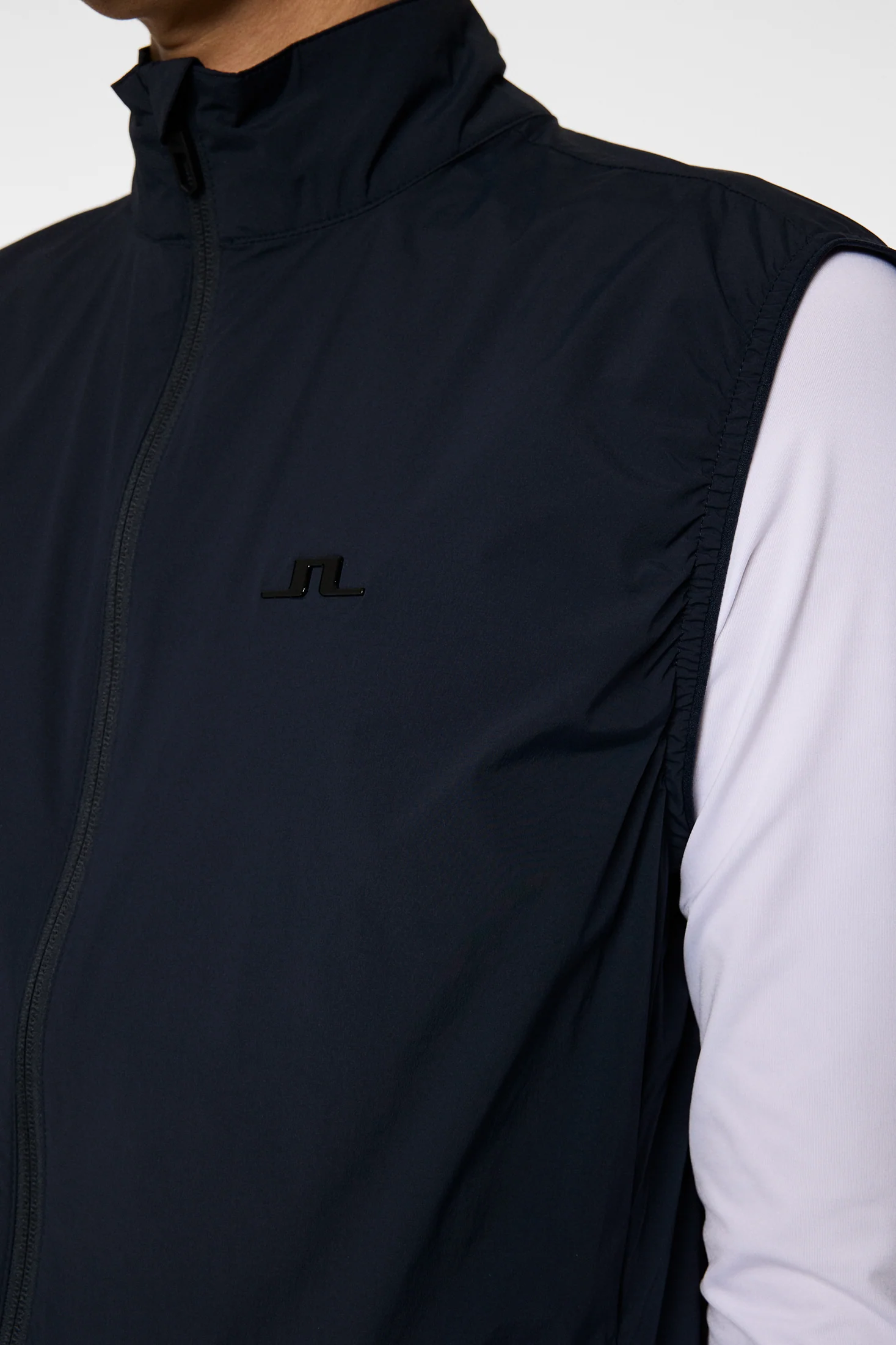 Ash Light Packable Vest / JL Navy - Image 6