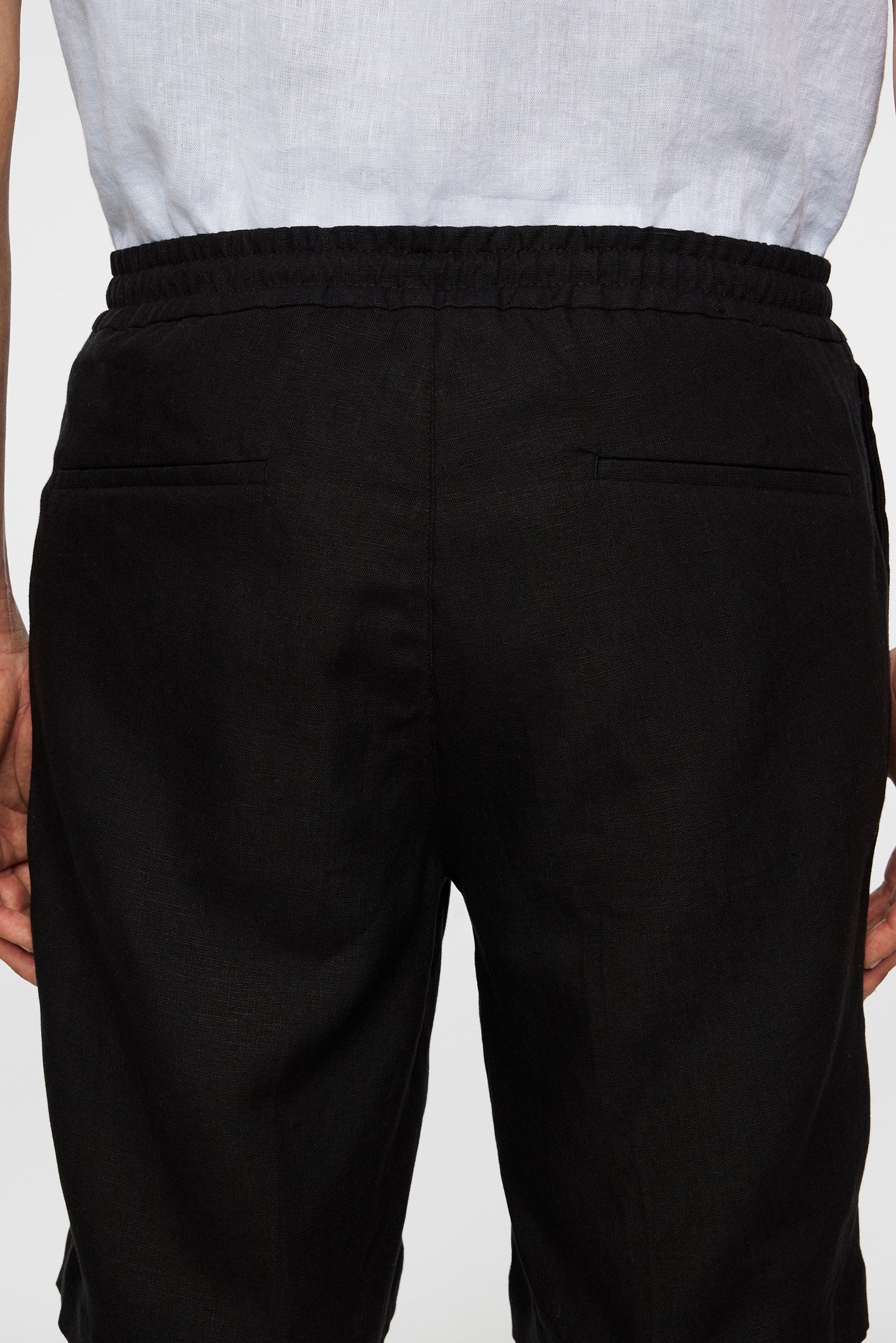 Brady Drape Linen Shorts / Black - Image 6