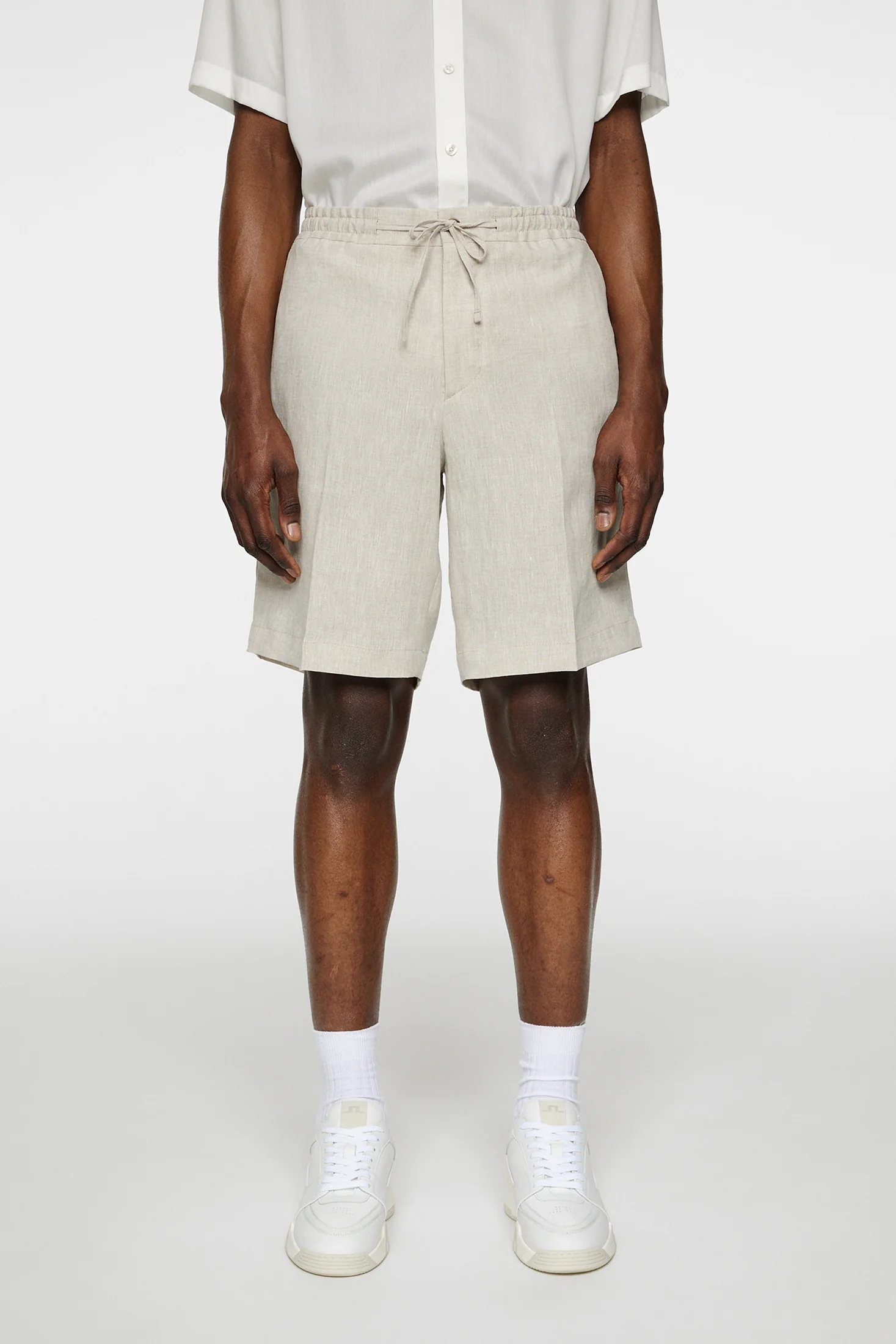 Brady Drape Linen Shorts / Moonbeam - Image 2