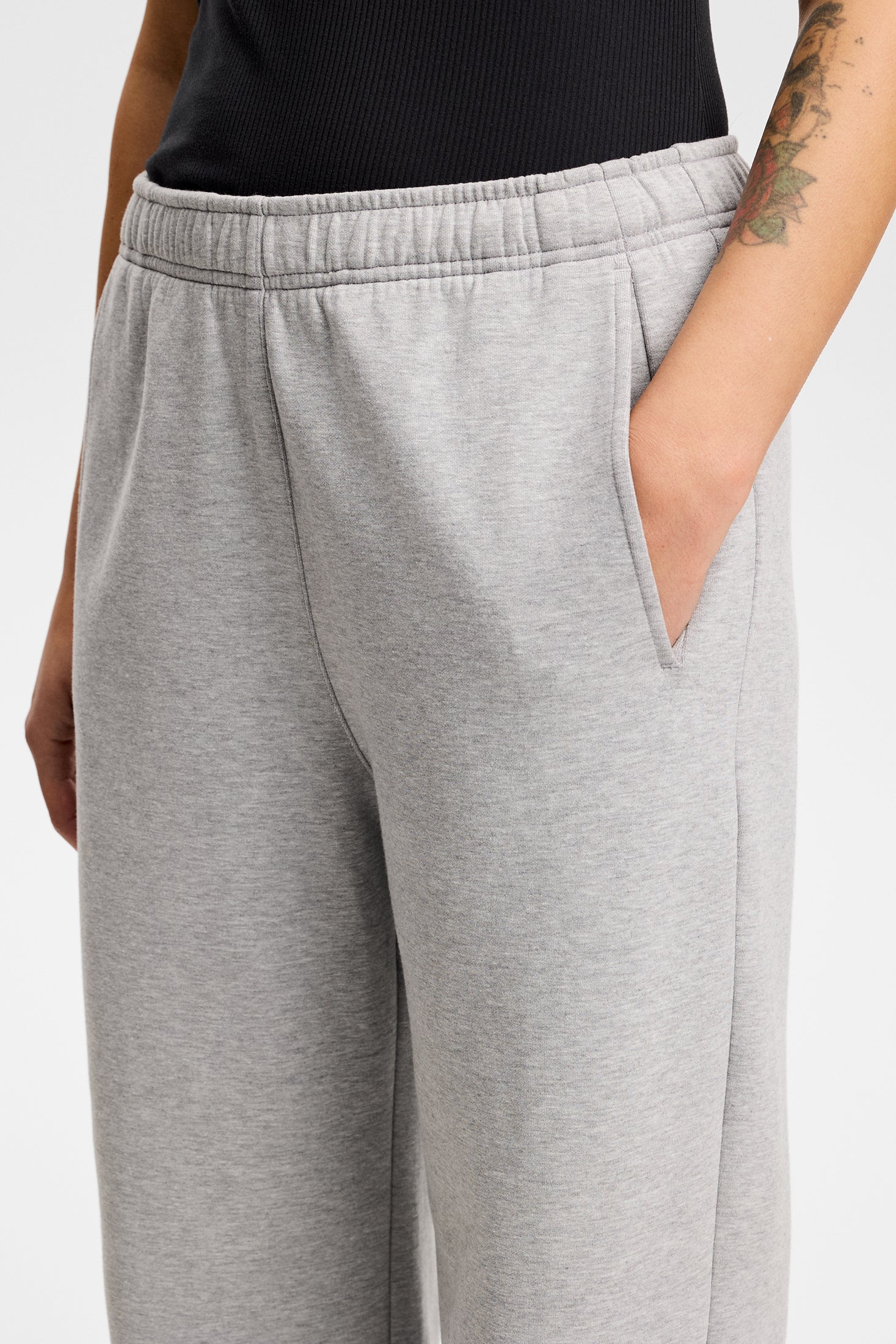 Cove Sweatpants / Light Grey Melange - Image 5