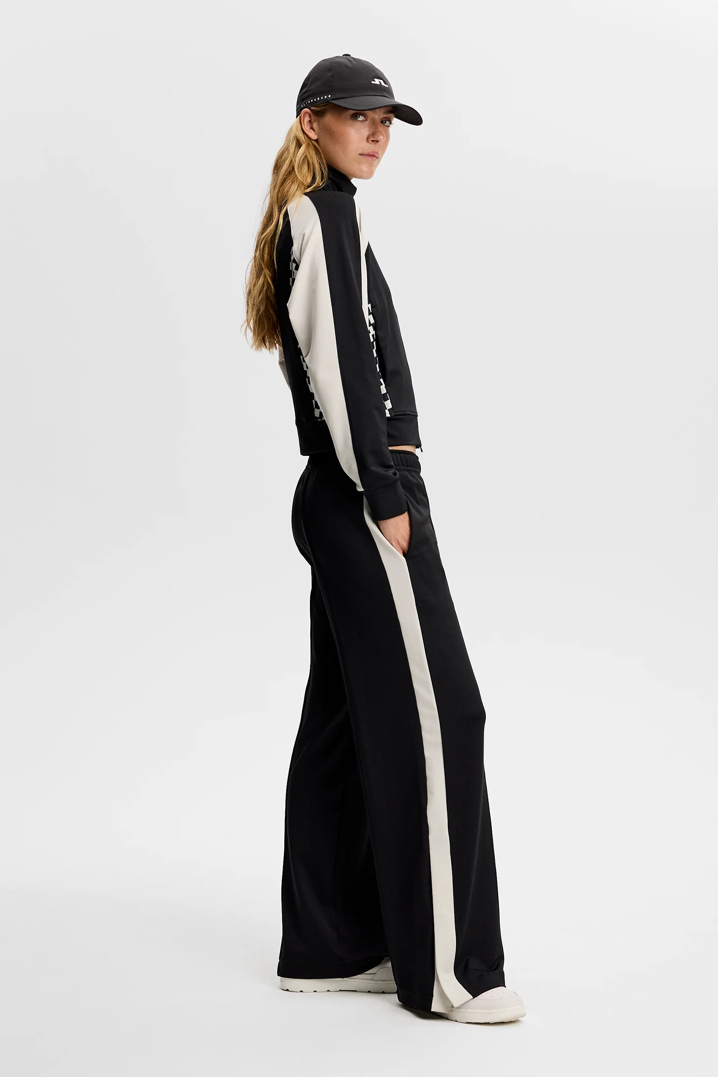 Fabiola Track Jacket / Black - Image 6