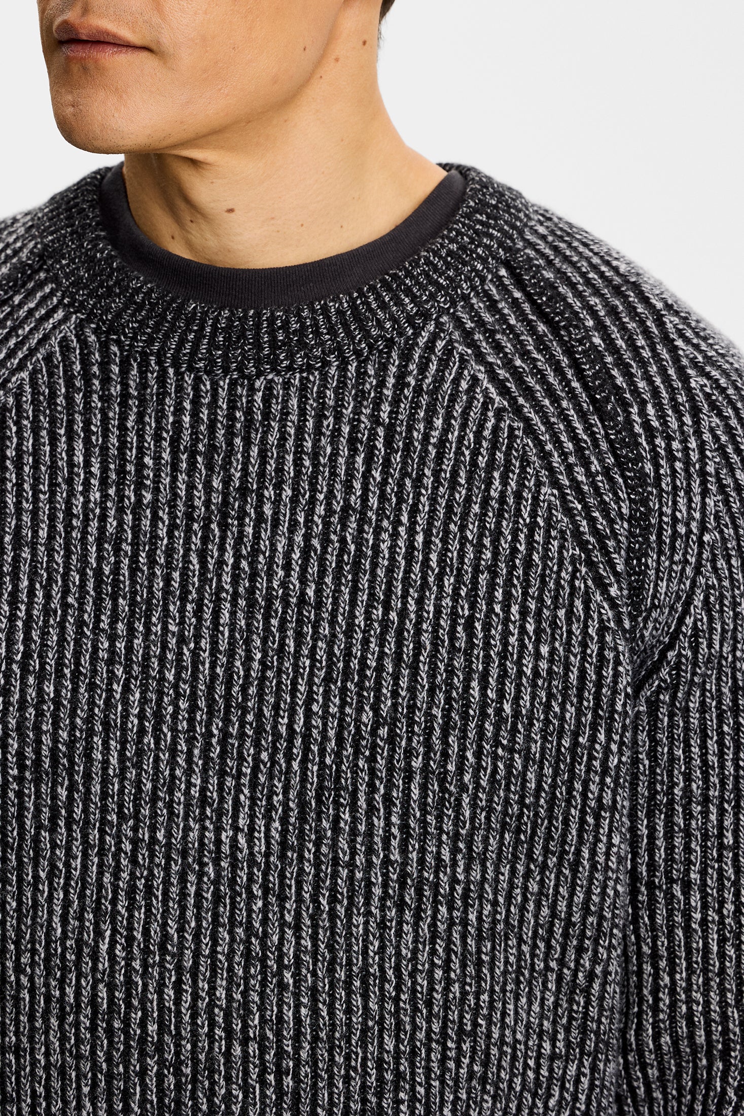 Fred Knitted Crew Neck / Dark Grey Melange - Image 5