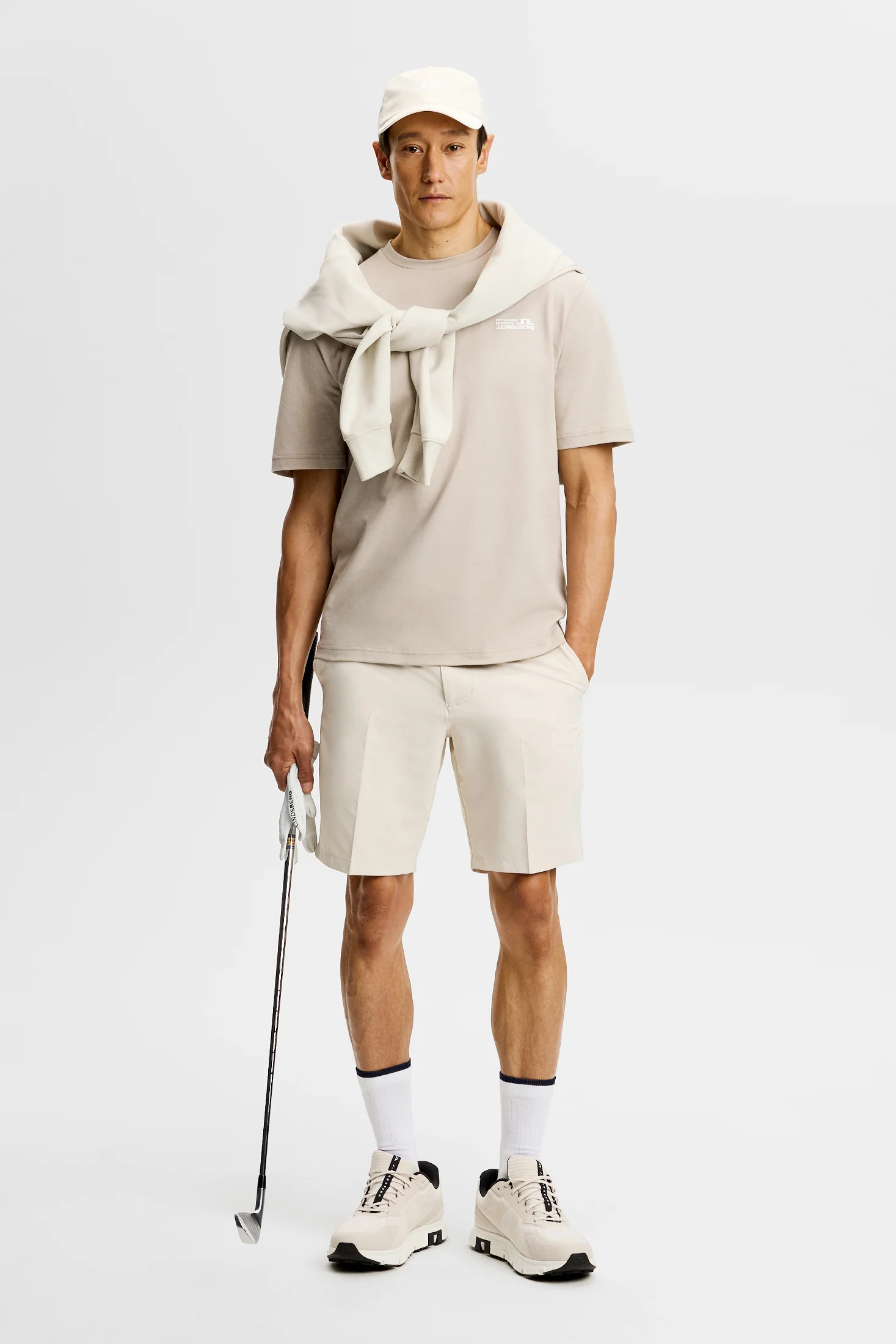 Graphic T-Shirt / Oyster Brown - Image 5