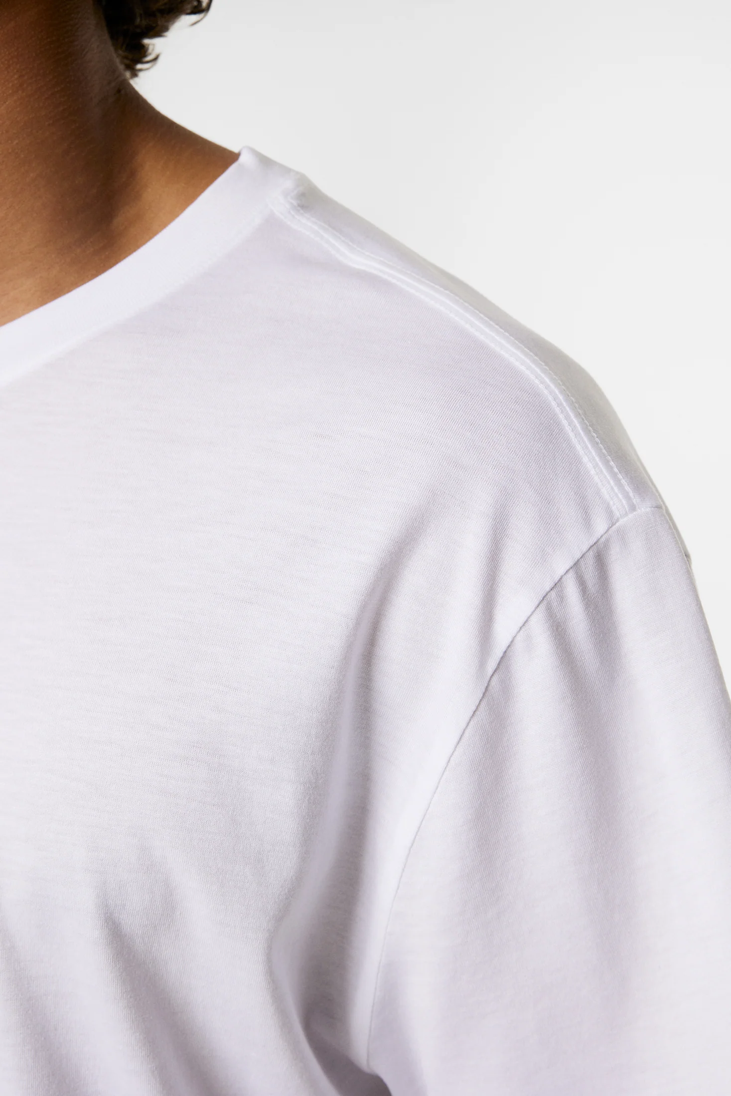 Hale Light Lyocell T-shirt / White - Image 6