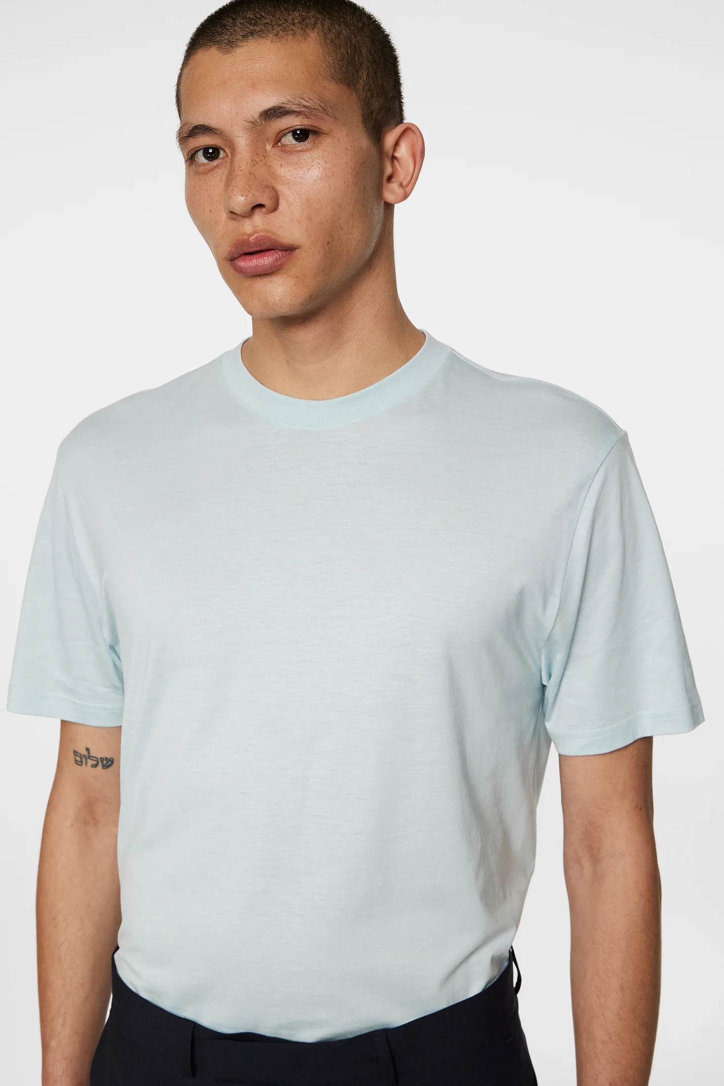 Hale Light Lyocell T-shirt / Winter Sky - Image 5