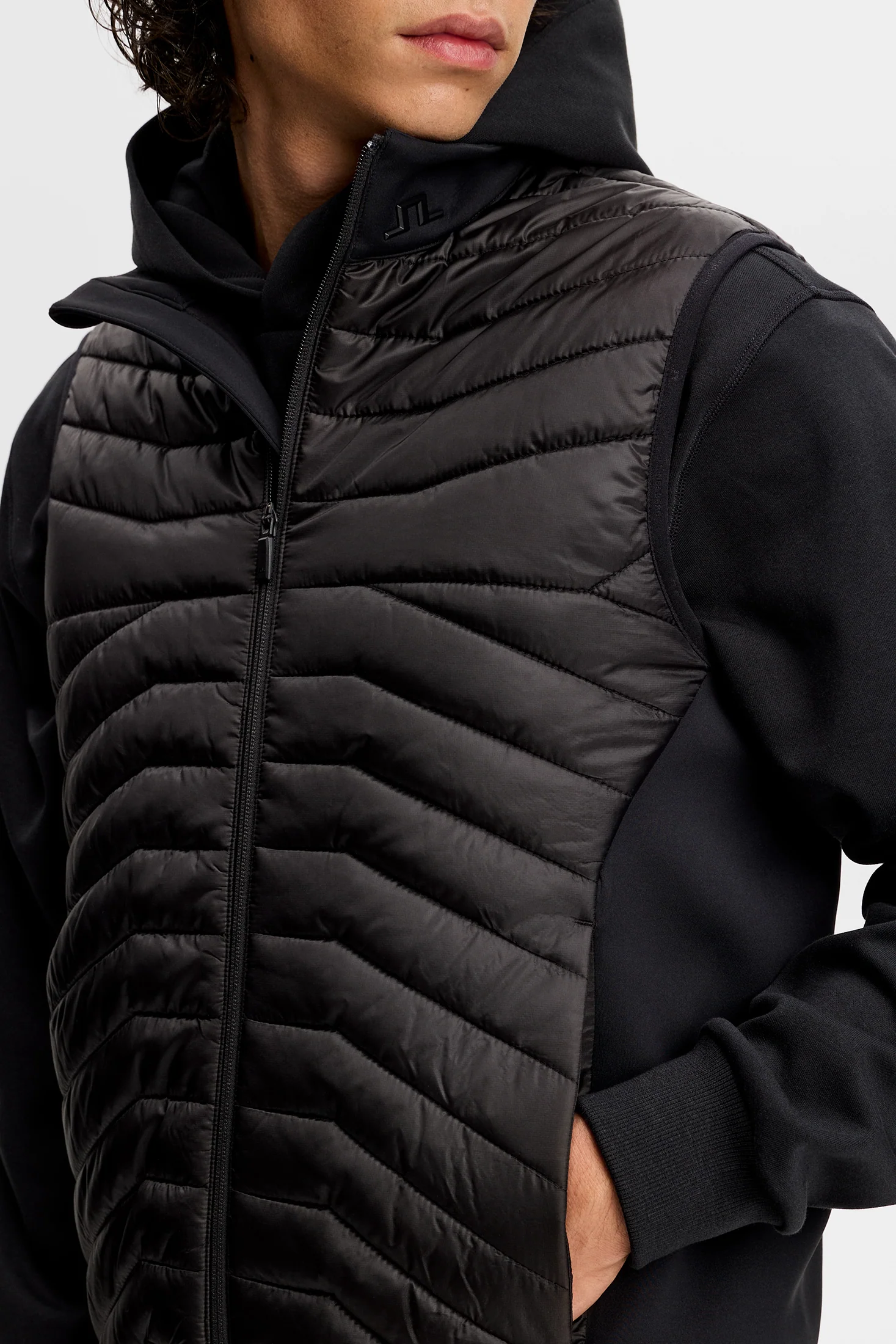 Heyden Quilt Hybrid Vest / Black - Image 5