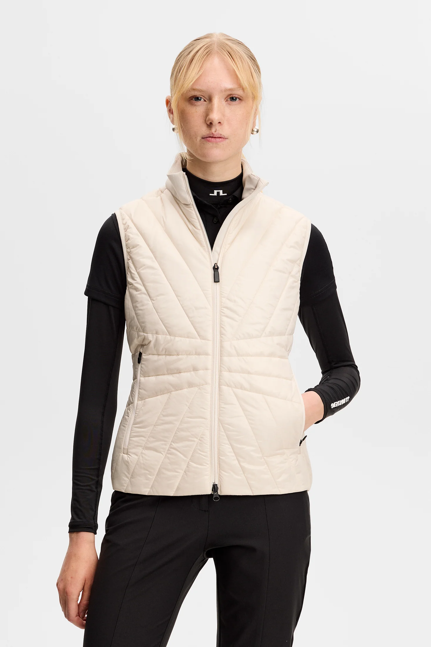 Holma Quilt Hybrid Vest / Moonbeam - Image 5