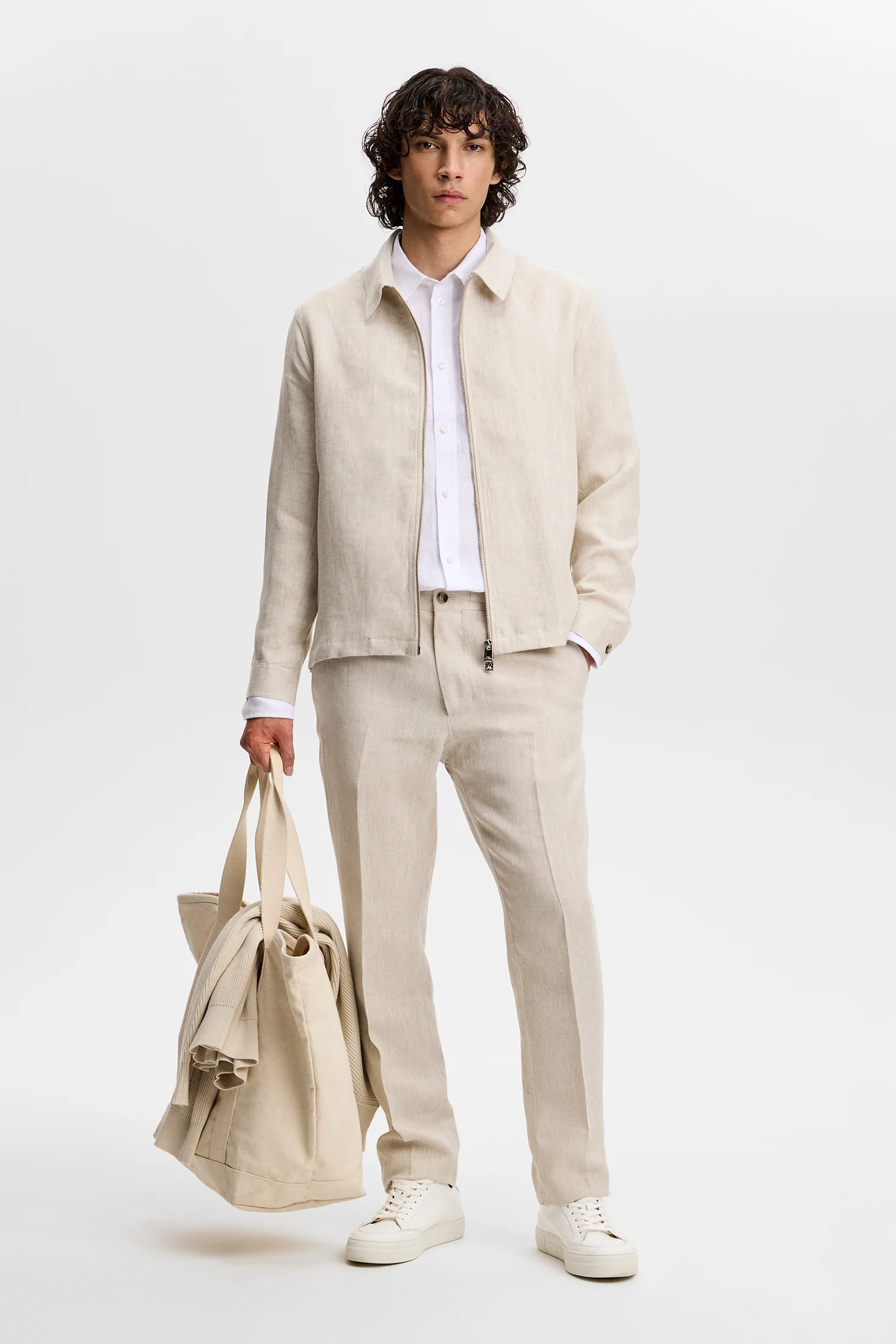 Julius Drape Linen Overshirt / Moonbeam - Image 4