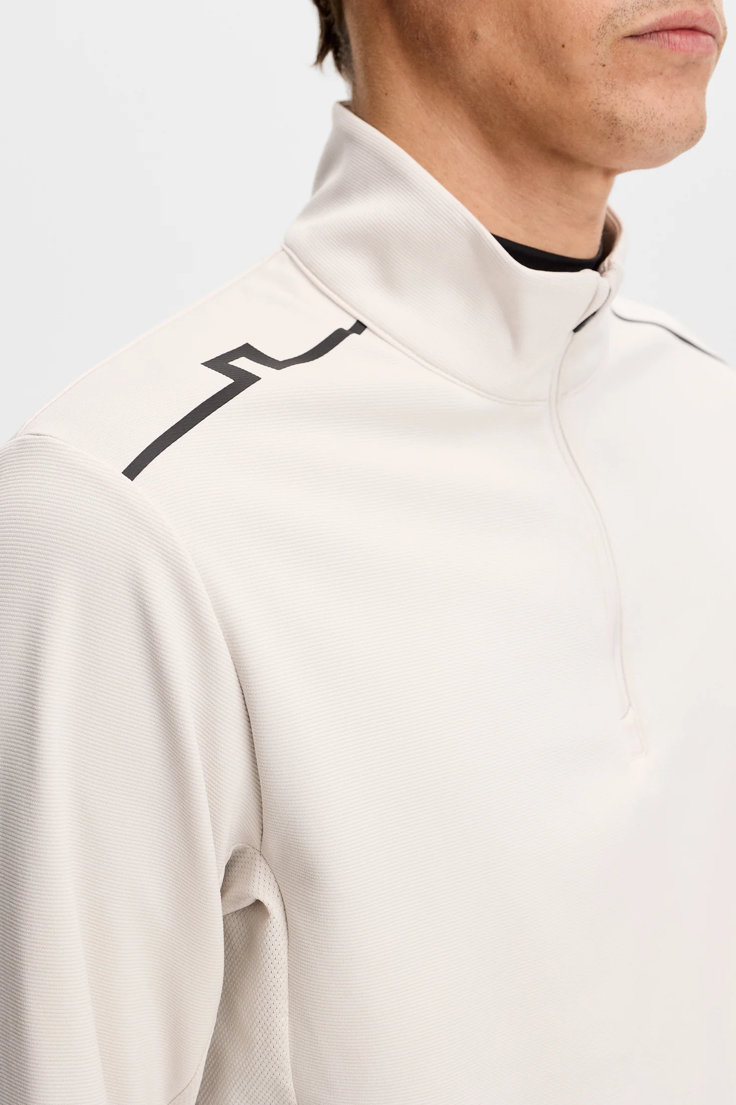 Leon Quarter Zip Mid Layer / Moonbeam - Image 5