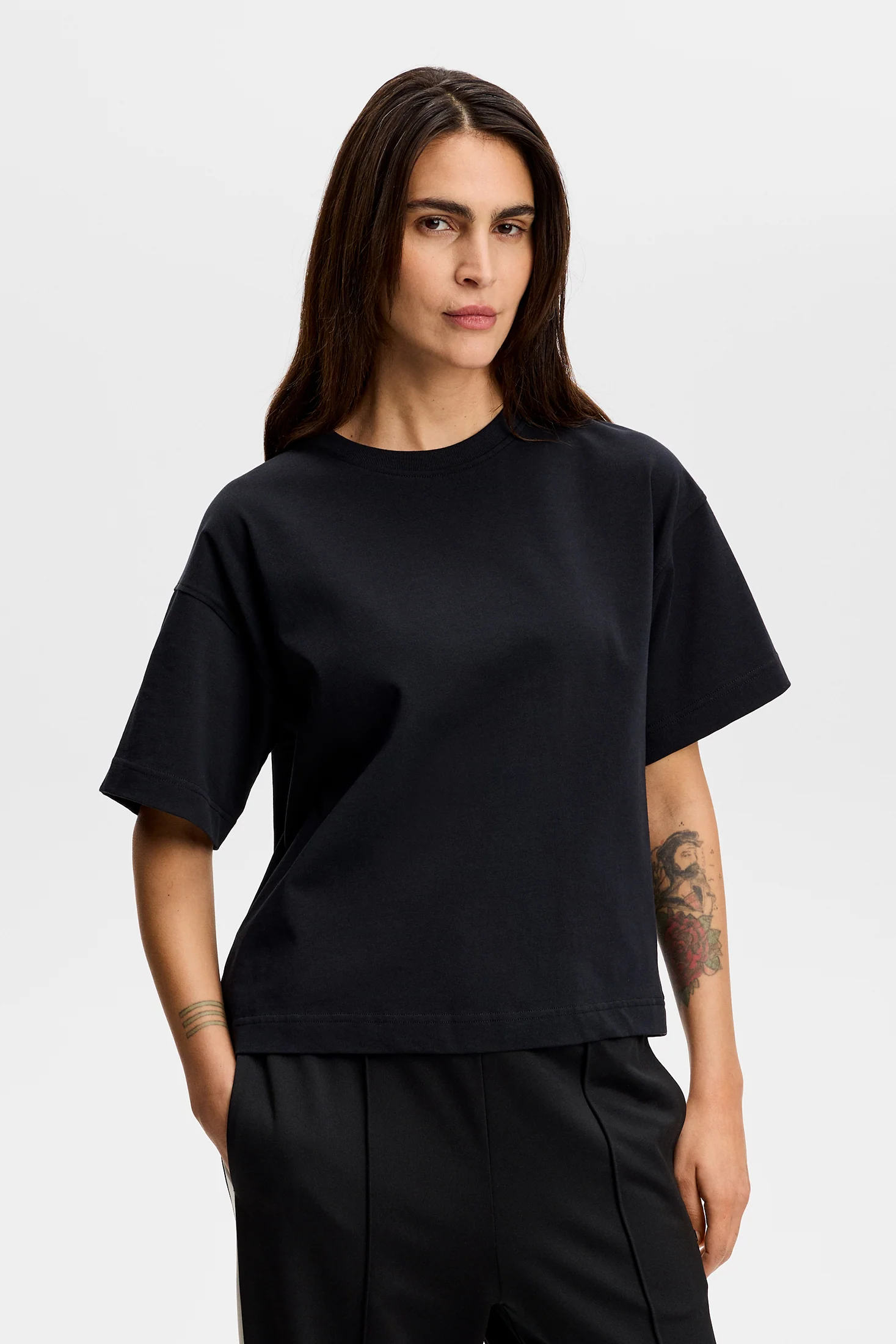 Lilly Boxy T-shirt / Black - Image 3