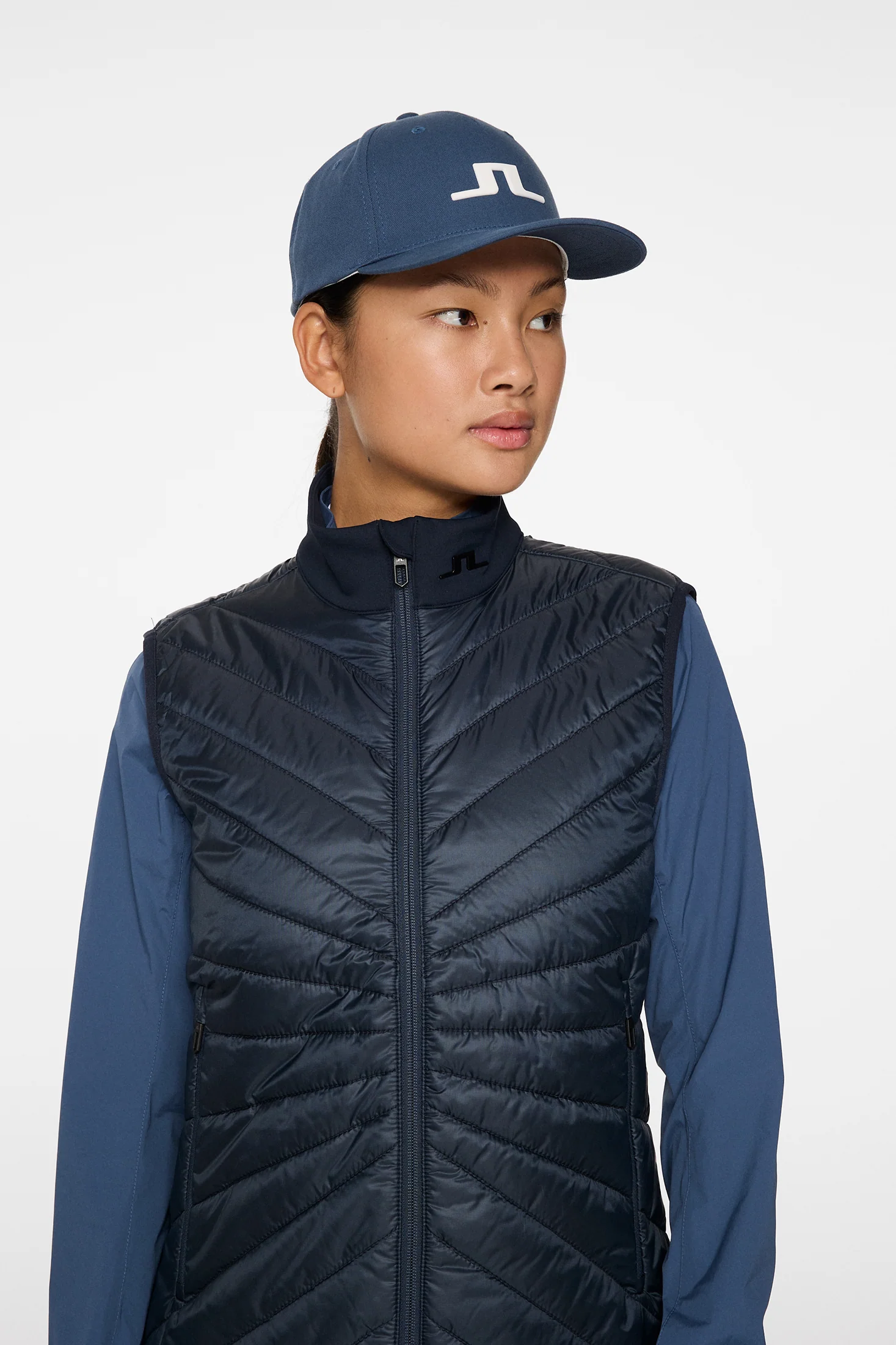 Madde Quilt Hybrid Vest / JL Navy - Image 5
