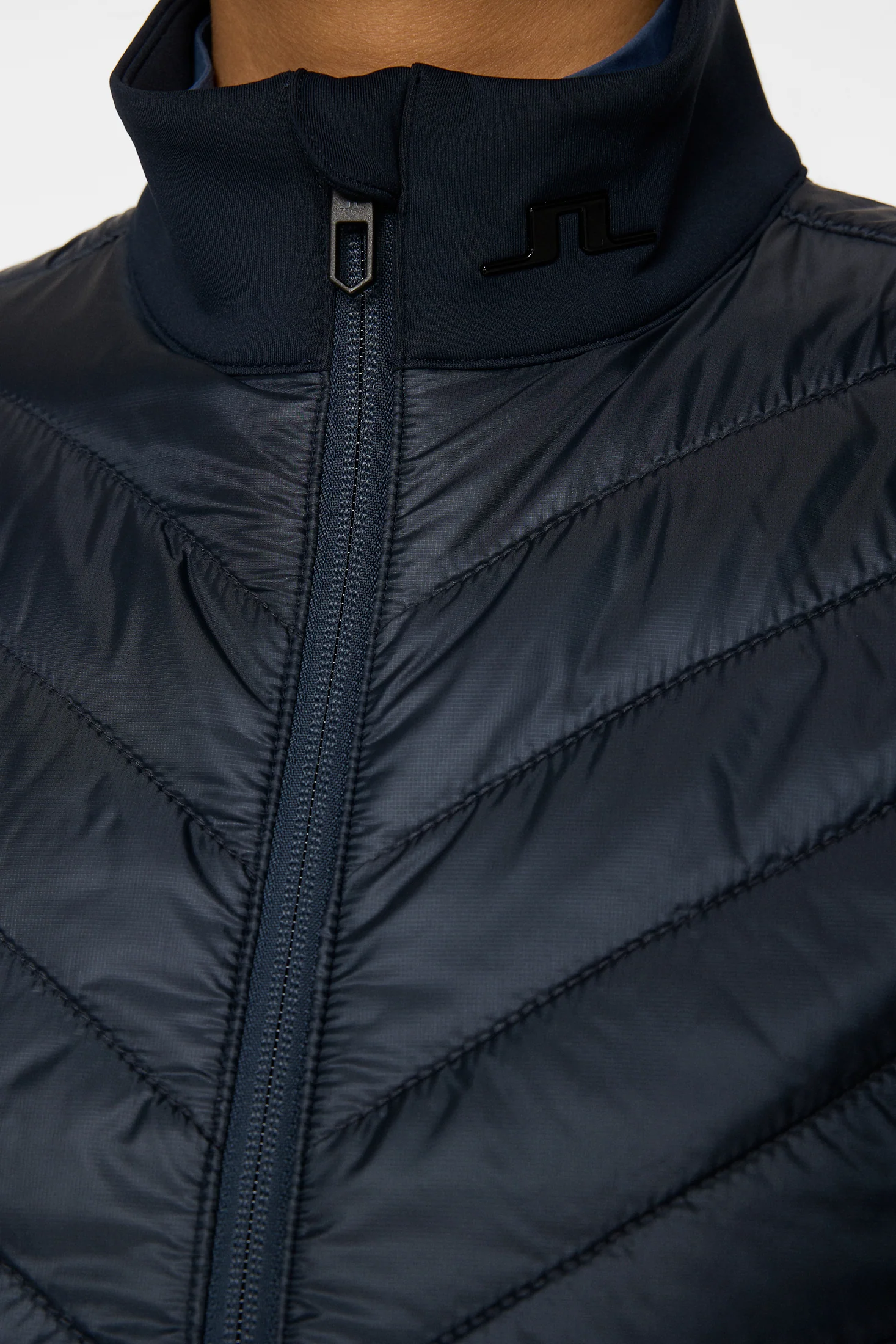 Madde Quilt Hybrid Vest / JL Navy - Image 6