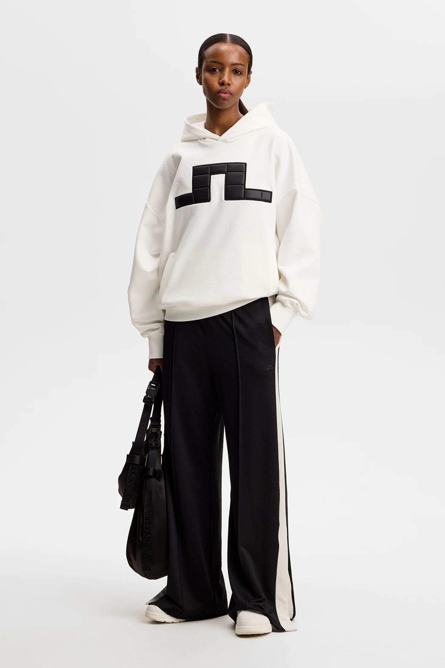 NK Quilted Bridge Hood / Snow White - Image 6