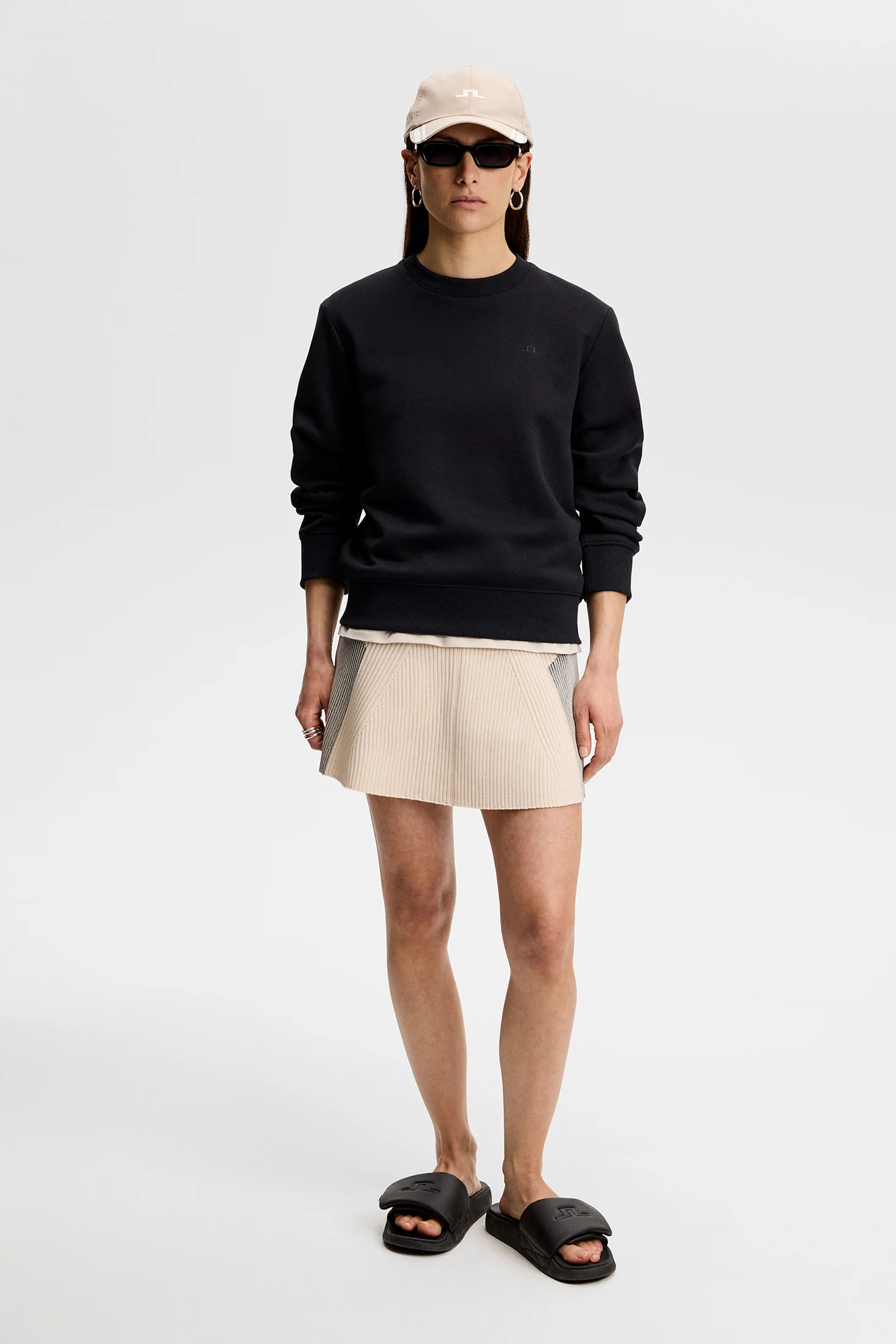 Nova Crew Neck / Black - Image 4