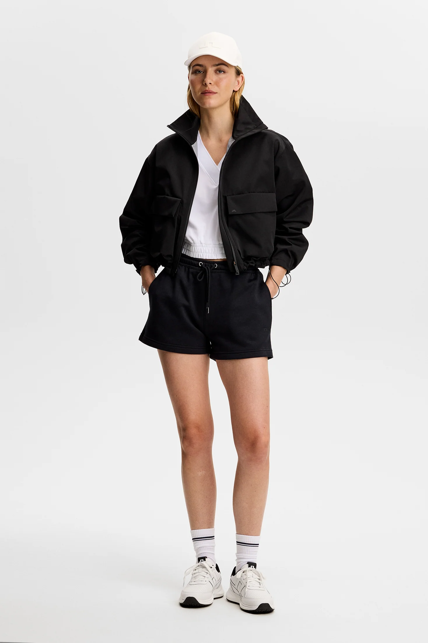 Nova Shorts / Black - Image 4