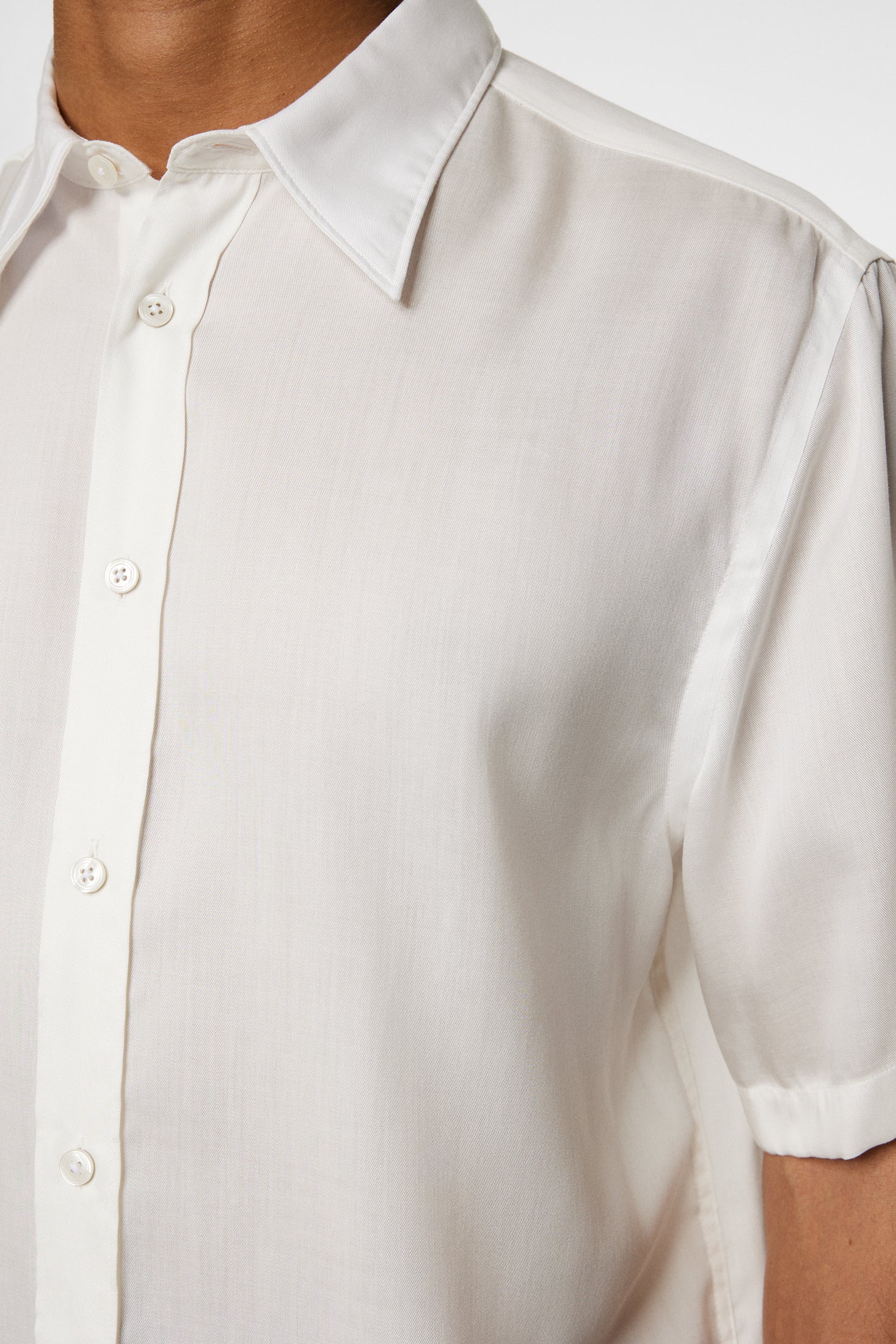Reg SS Light Tencel Shirt / Cloud White - Image 6