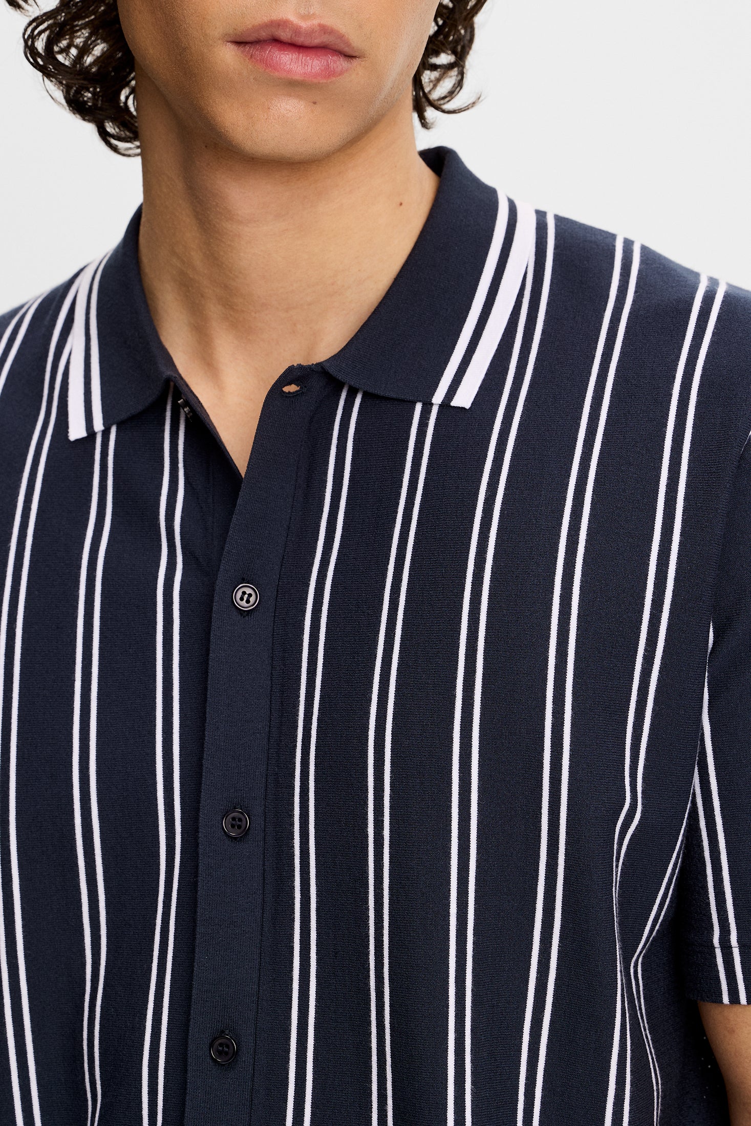 Rue Knit SS Shirt / JL Navy - Image 6