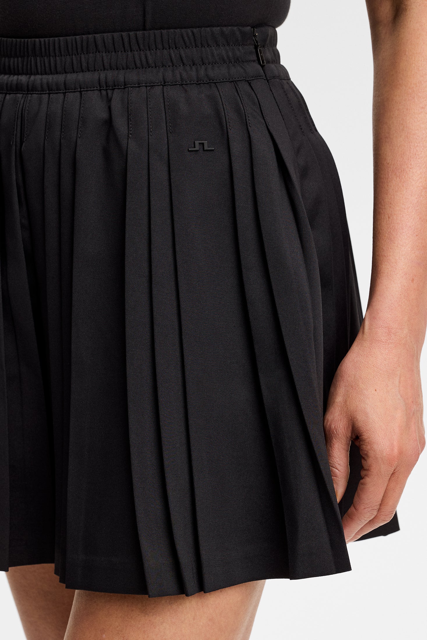 Serena Skort / Black - Image 6