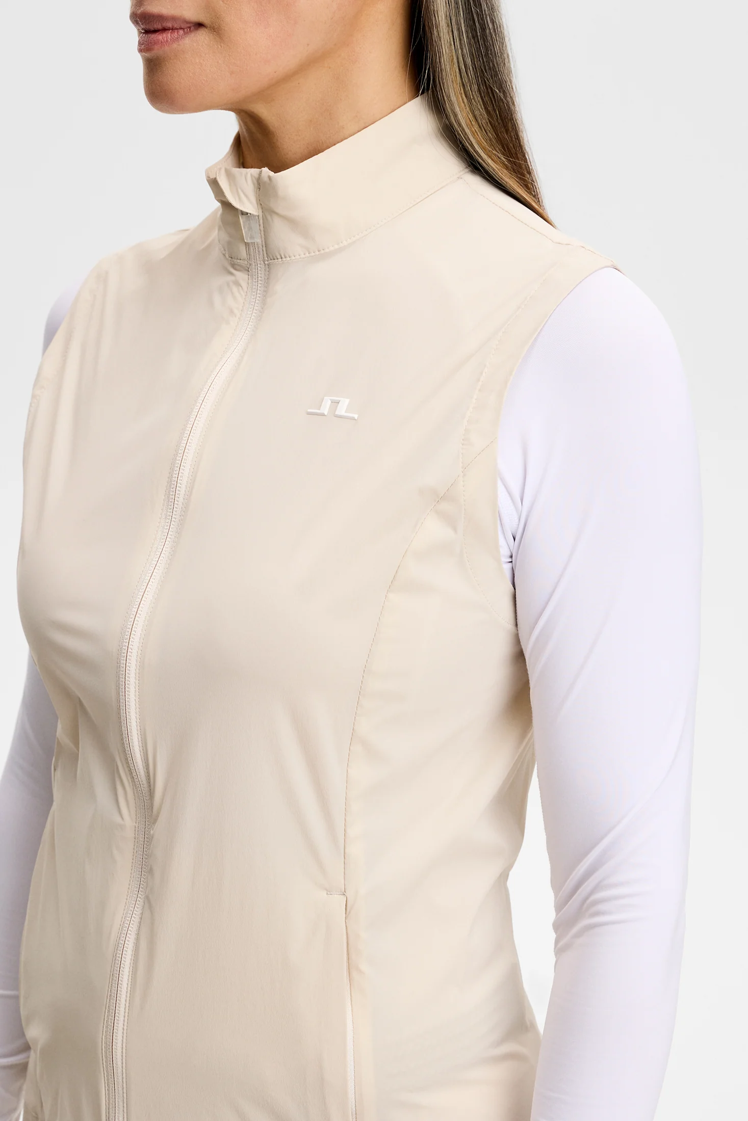 Thorine Wind Packable Vest / Moonbeam - Image 5